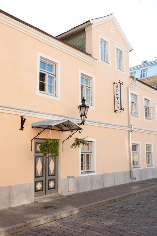 Oldhouse Hostel Tallinn Extérieur photo