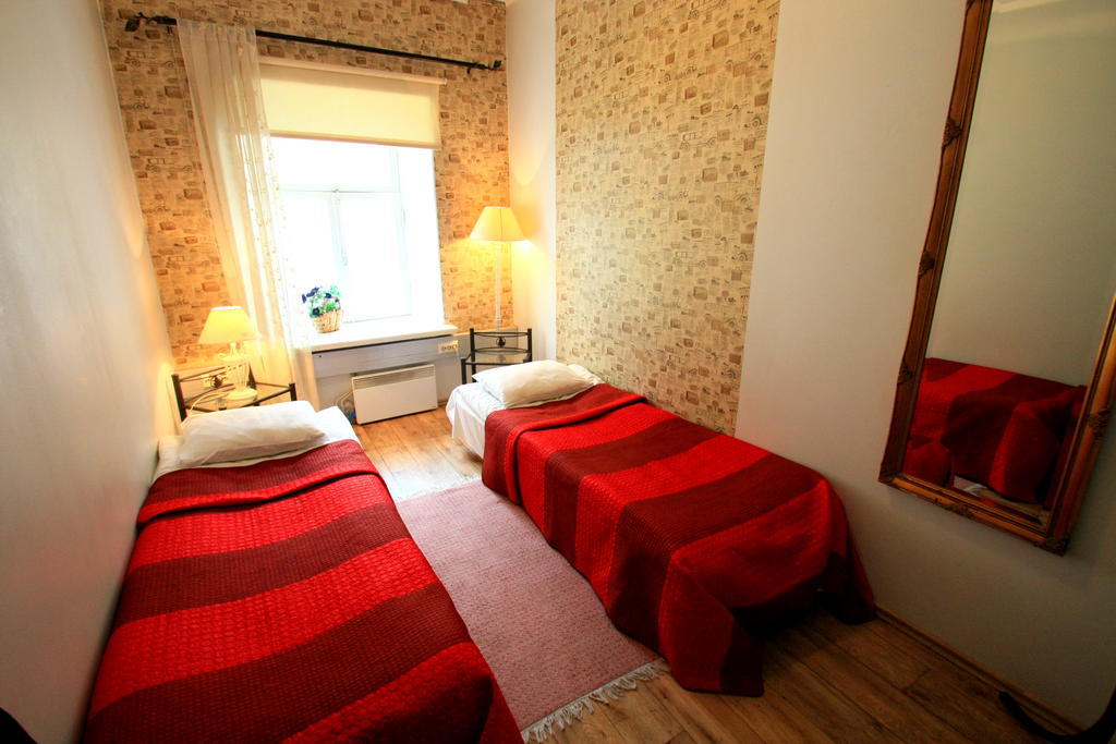 Oldhouse Hostel Tallinn Extérieur photo