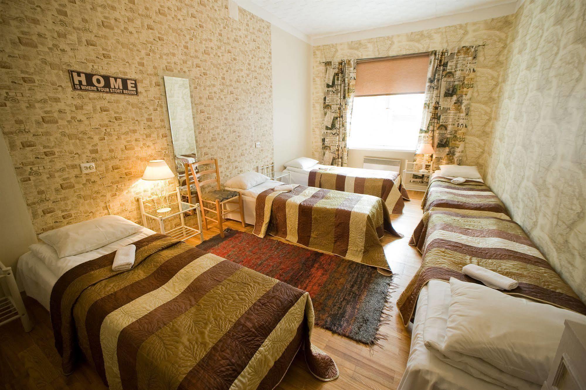 Oldhouse Hostel Tallinn Extérieur photo