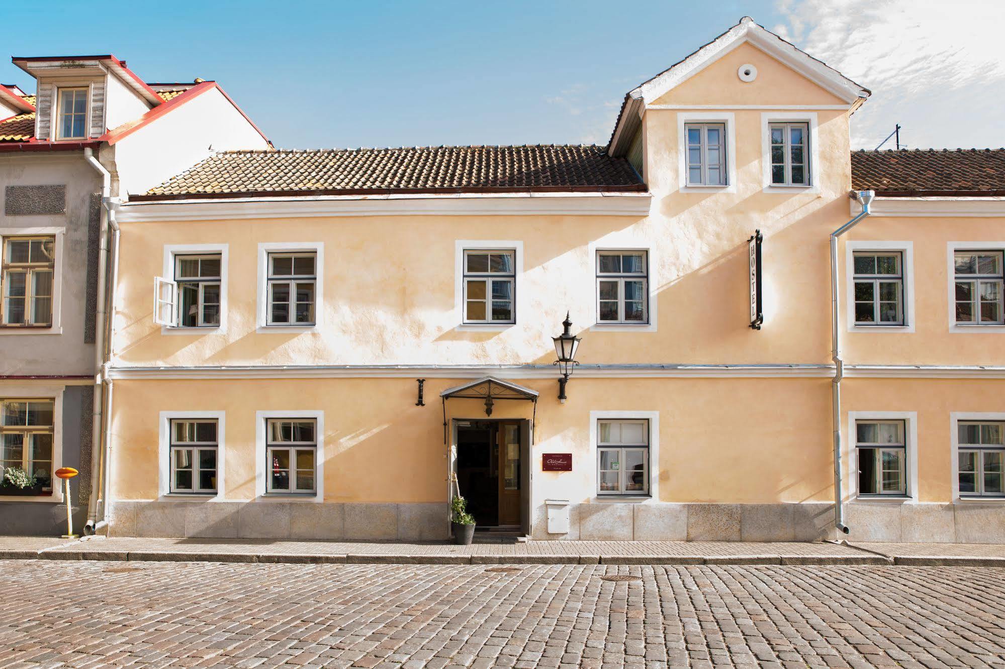 Oldhouse Hostel Tallinn Extérieur photo