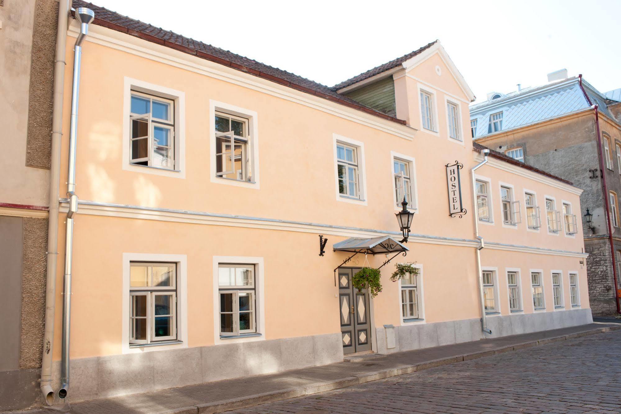 Oldhouse Hostel Tallinn Extérieur photo